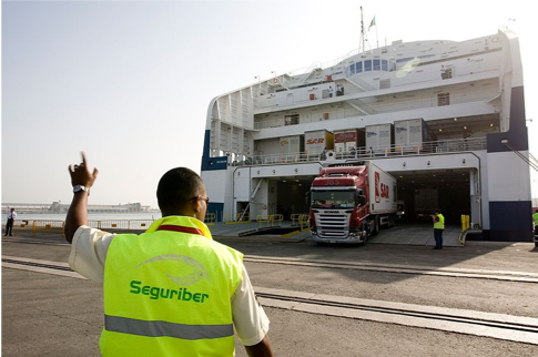 Truck unloading at port of arrival - seen during the unloading workshop of the MOST course